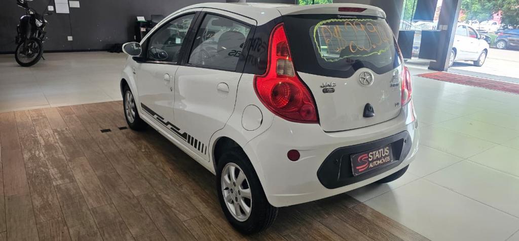 JAC J2 Hatch - Foto