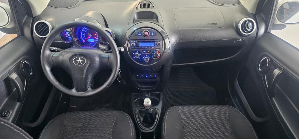 JAC J2 Hatch - Foto
