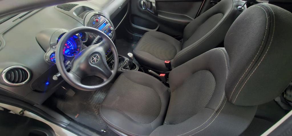JAC J2 Hatch - Foto