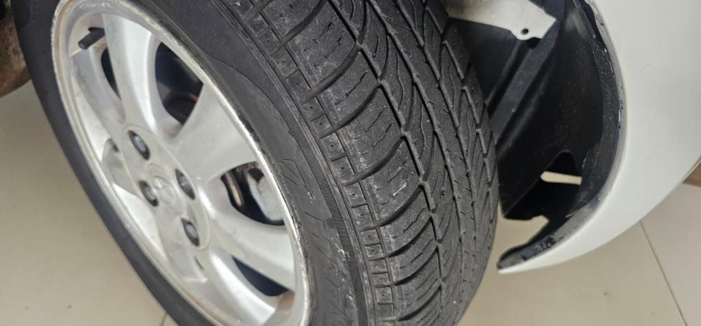 JAC J2 Hatch - Foto
