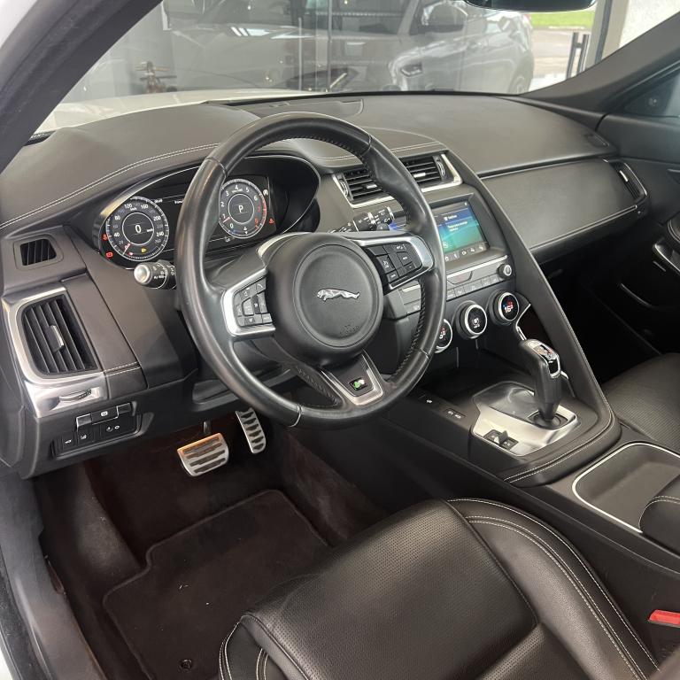 JAGUAR E-Pace - Foto