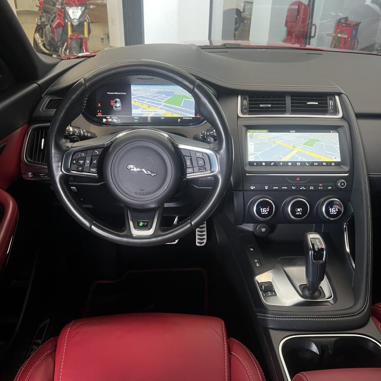 JAGUAR E-Pace - Foto