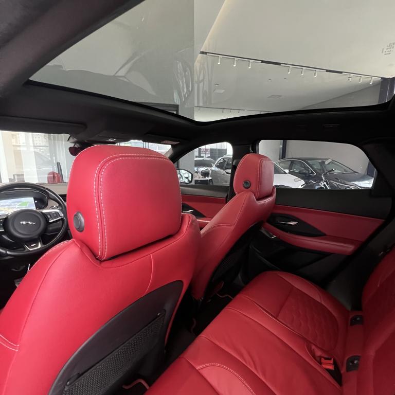 JAGUAR E-Pace - Foto