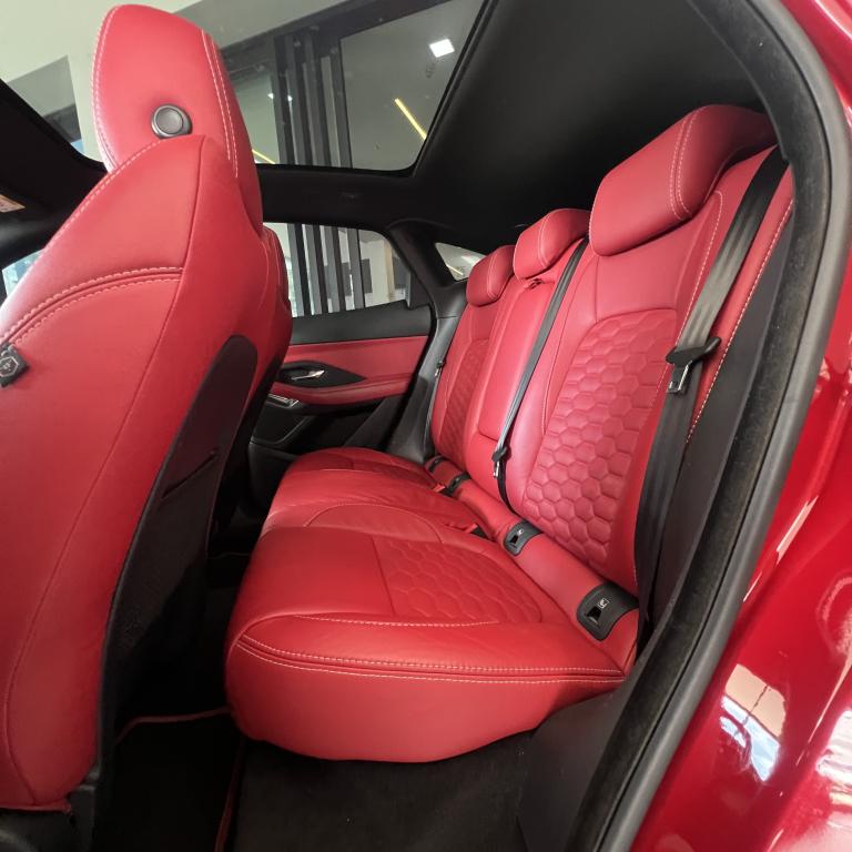 JAGUAR E-Pace - Foto