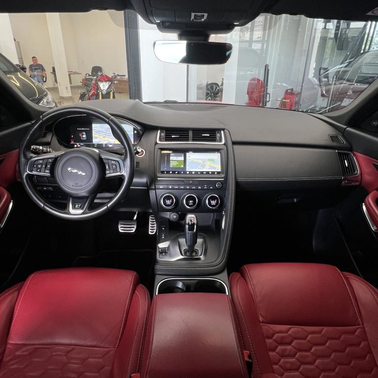 JAGUAR E-Pace - Foto