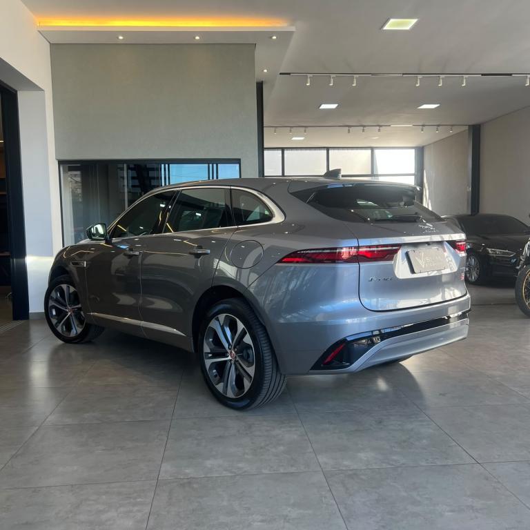JAGUAR F-Pace - Foto