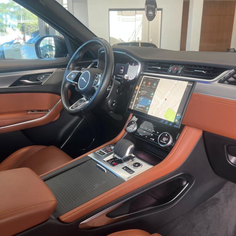 JAGUAR F-Pace - Foto
