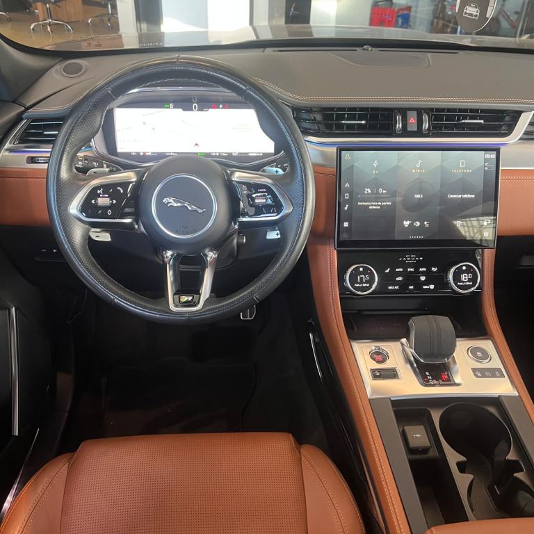JAGUAR F-Pace - Foto
