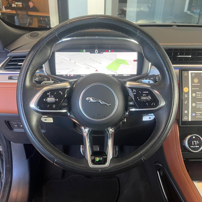 JAGUAR F-Pace - Foto