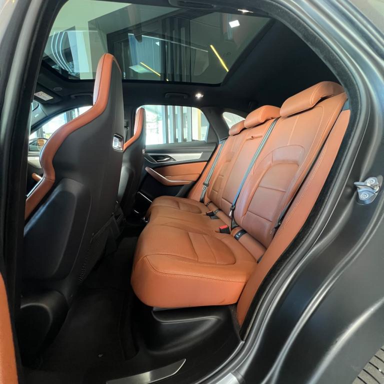 JAGUAR F-Pace - Foto