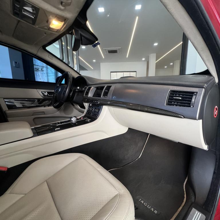 JAGUAR XF - Foto