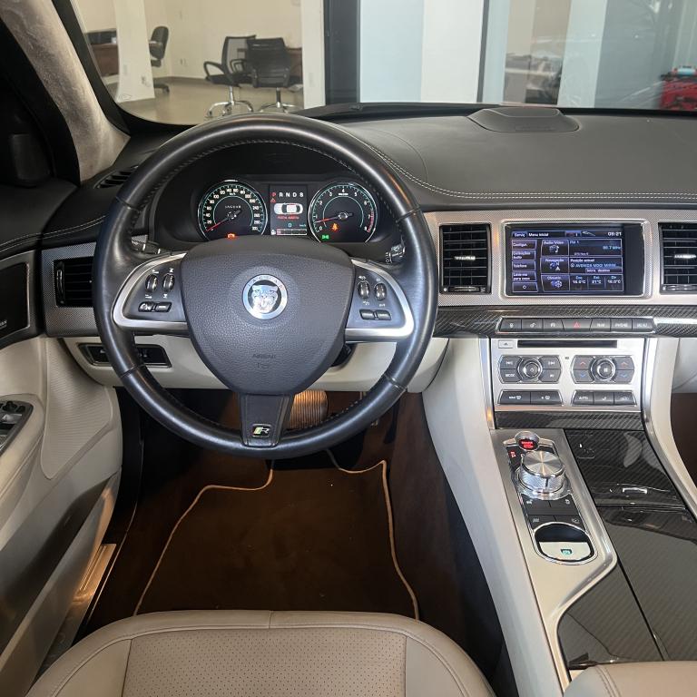 JAGUAR XF - Foto