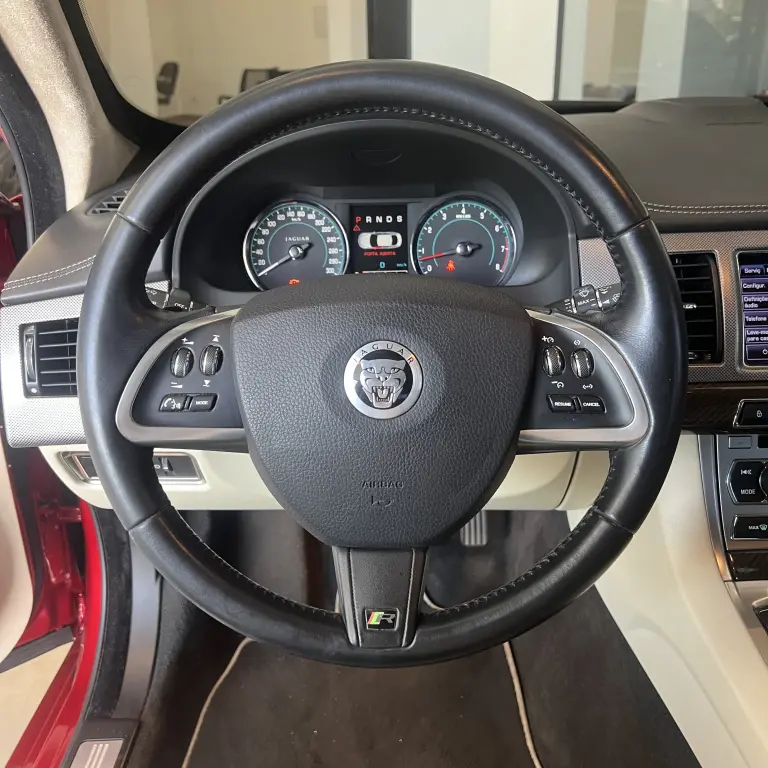 JAGUAR XF - Foto