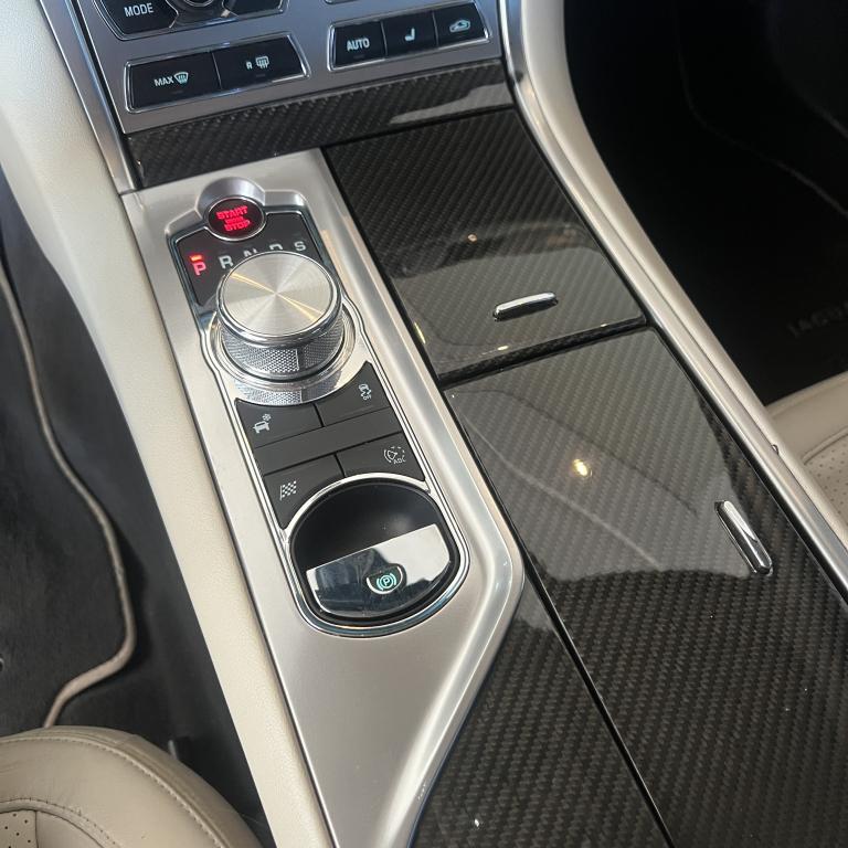 JAGUAR XF - Foto