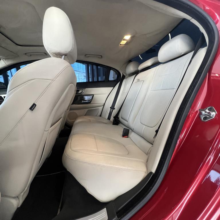 JAGUAR XF - Foto