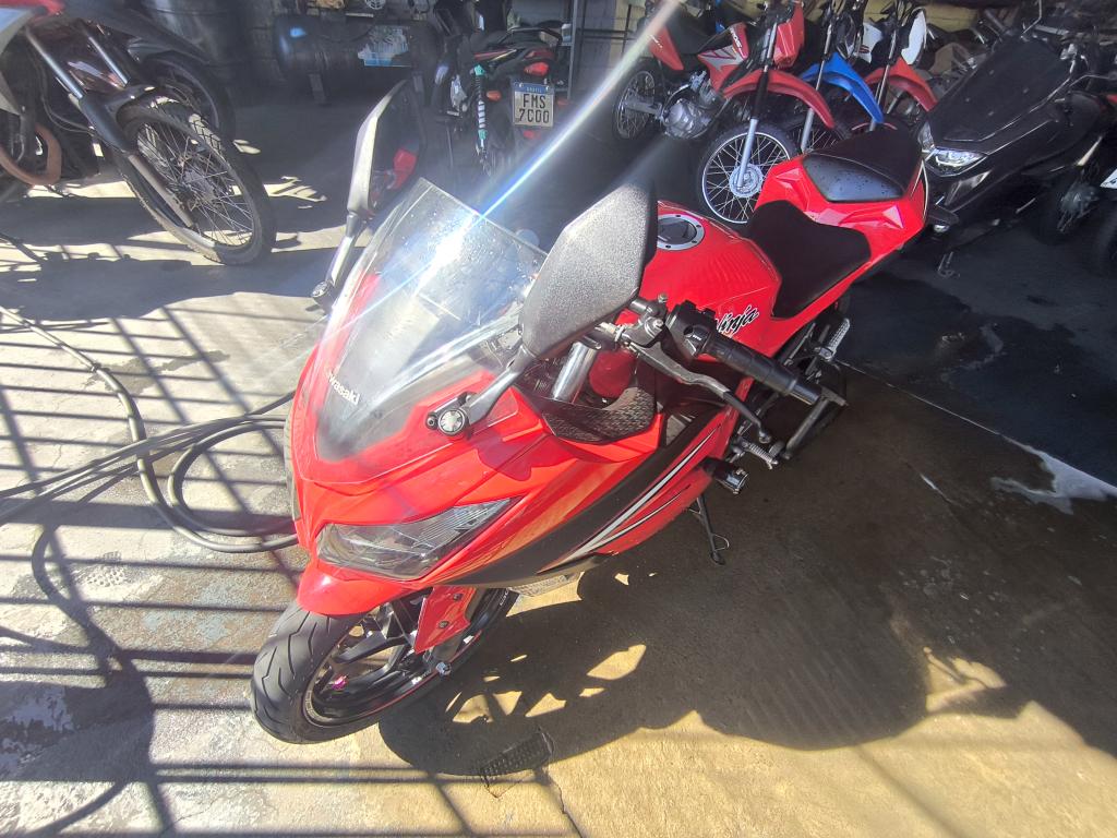 KAWASAKI Ninja 300 - Foto