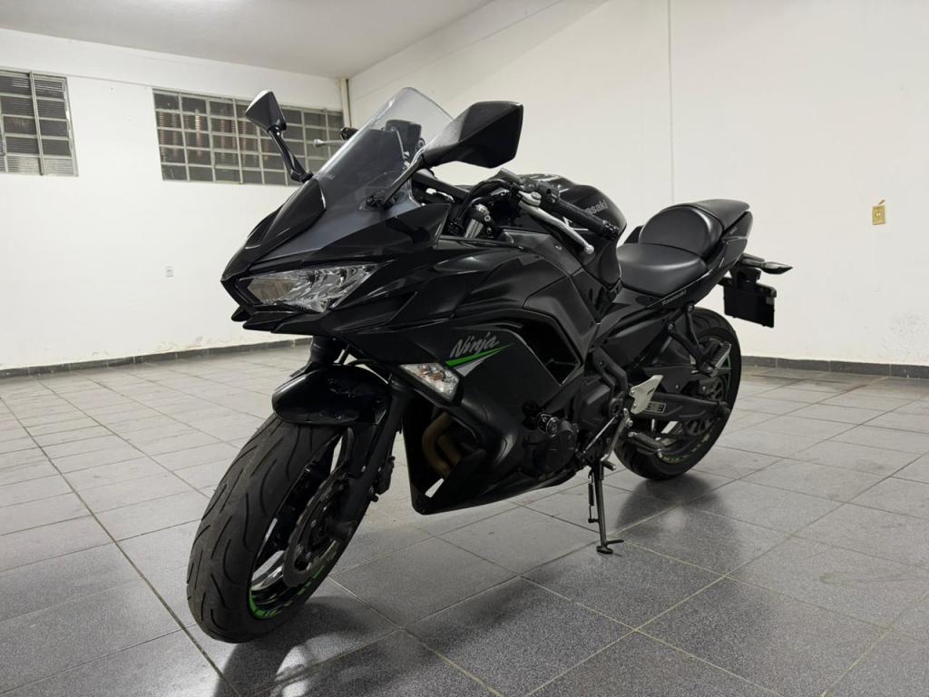 KAWASAKI Ninja 650