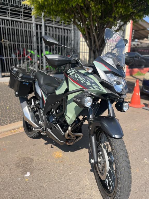 KAWASAKI Versys 300 - Foto