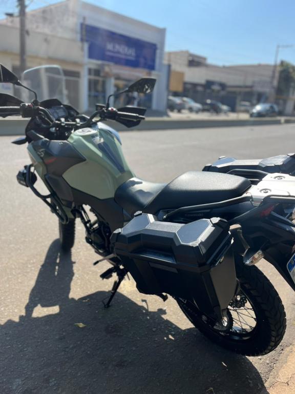 KAWASAKI Versys 300 - Foto