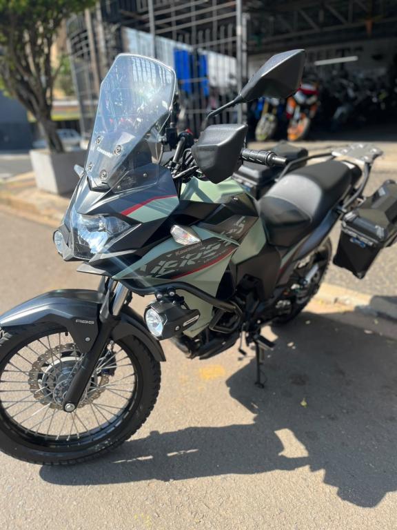 KAWASAKI Versys 300 - Foto