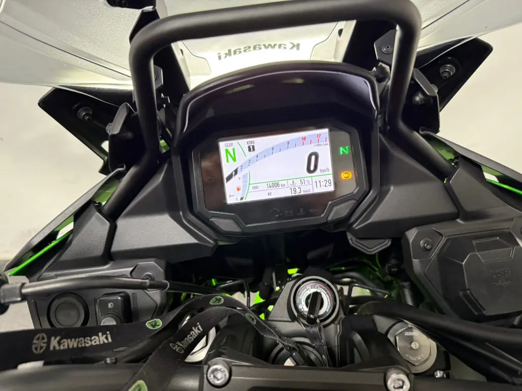 KAWASAKI Versys Tourer 650 - Foto