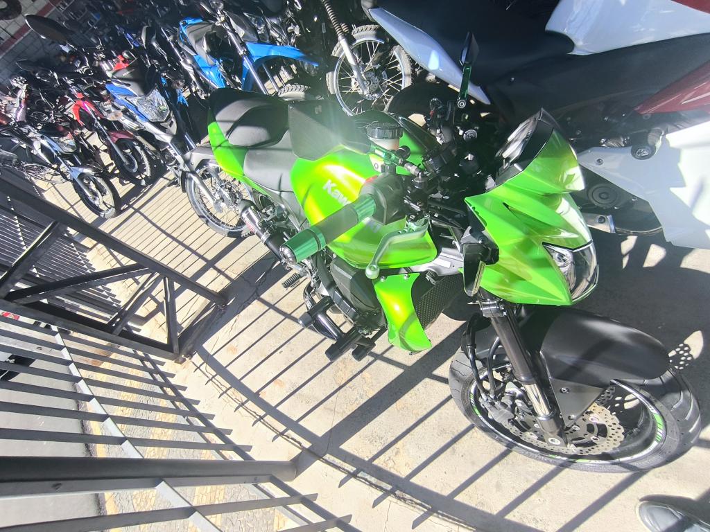 KAWASAKI Z 750 - Foto