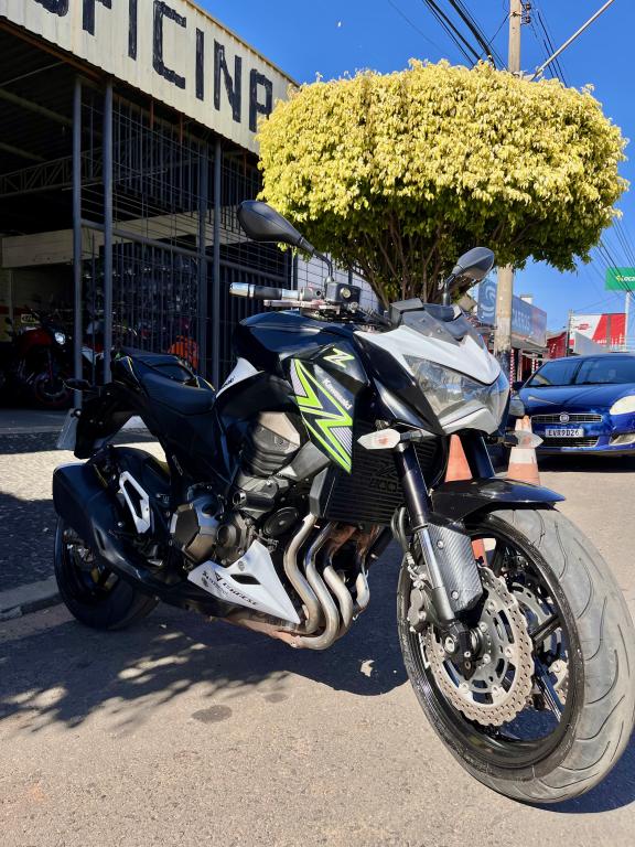 KAWASAKI Z 800 - Foto