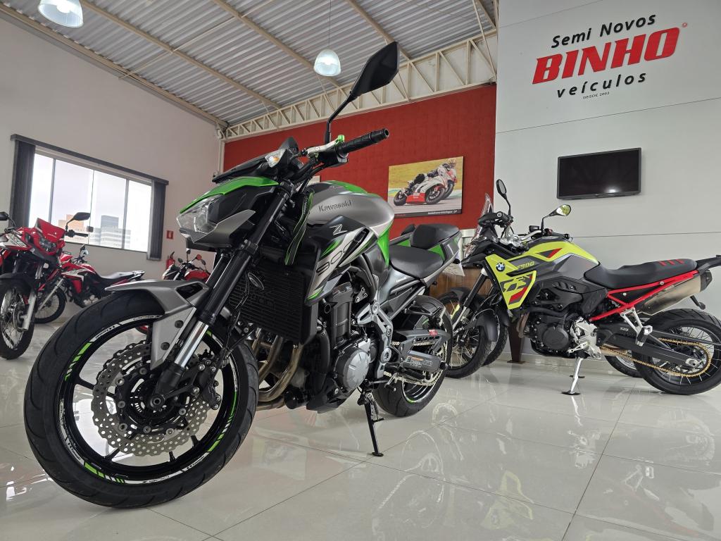 KAWASAKI Z 900 - Foto