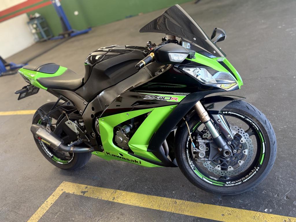 KAWASAKI ZX 10 R - Foto