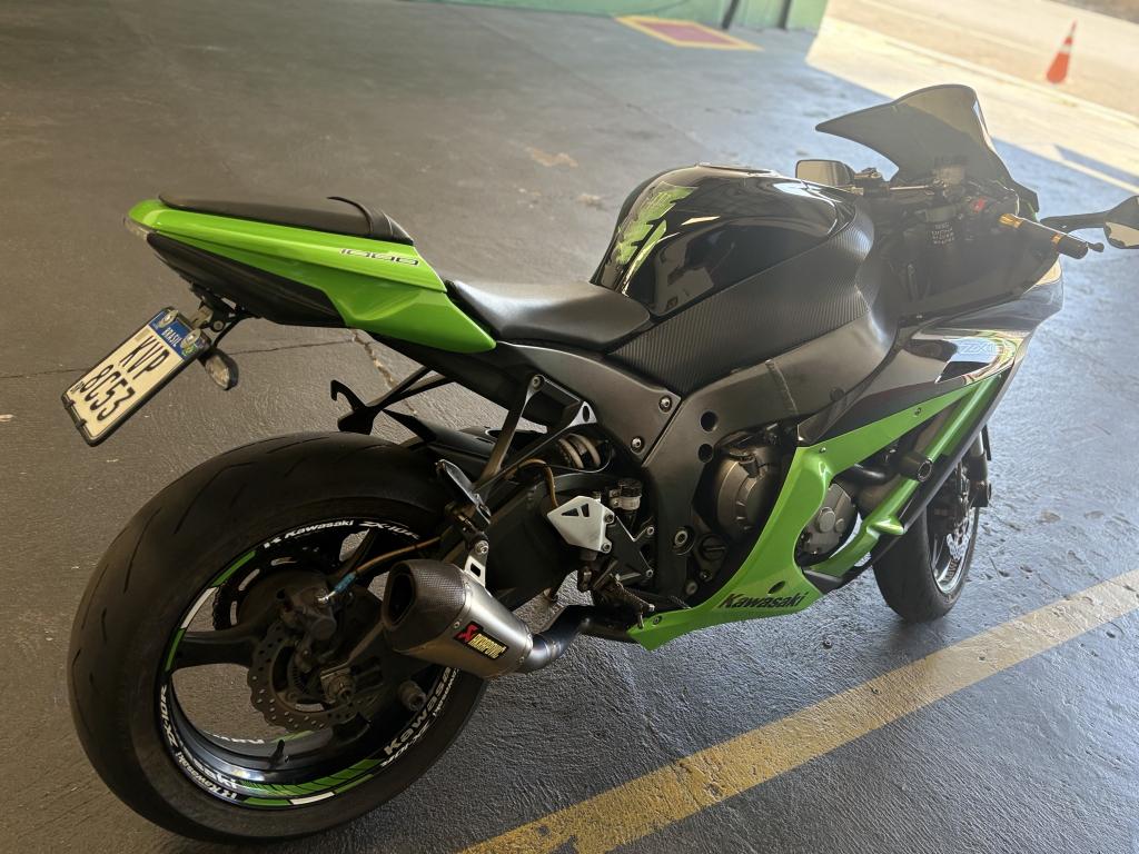 KAWASAKI ZX 10 R - Foto