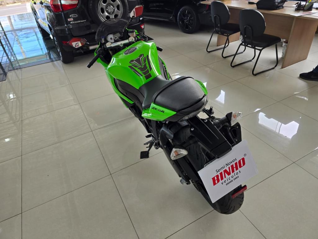 KAWASAKI ZX 6 R - Foto