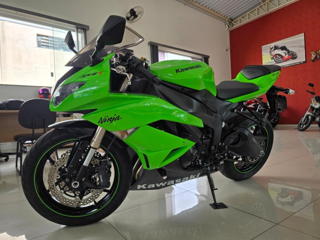 KAWASAKI ZX 6 R - Foto