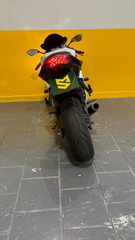 KAWASAKI ZX 6 R - Foto