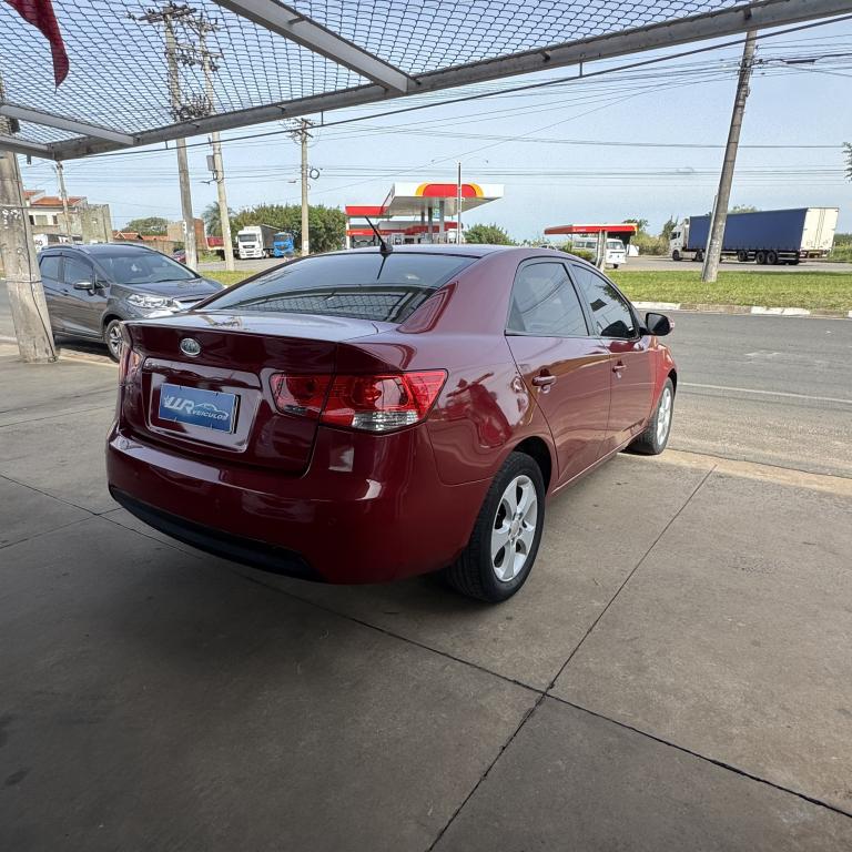 KIA Cerato Sedan - Foto