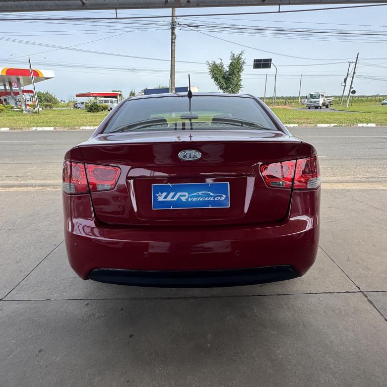 KIA Cerato Sedan - Foto