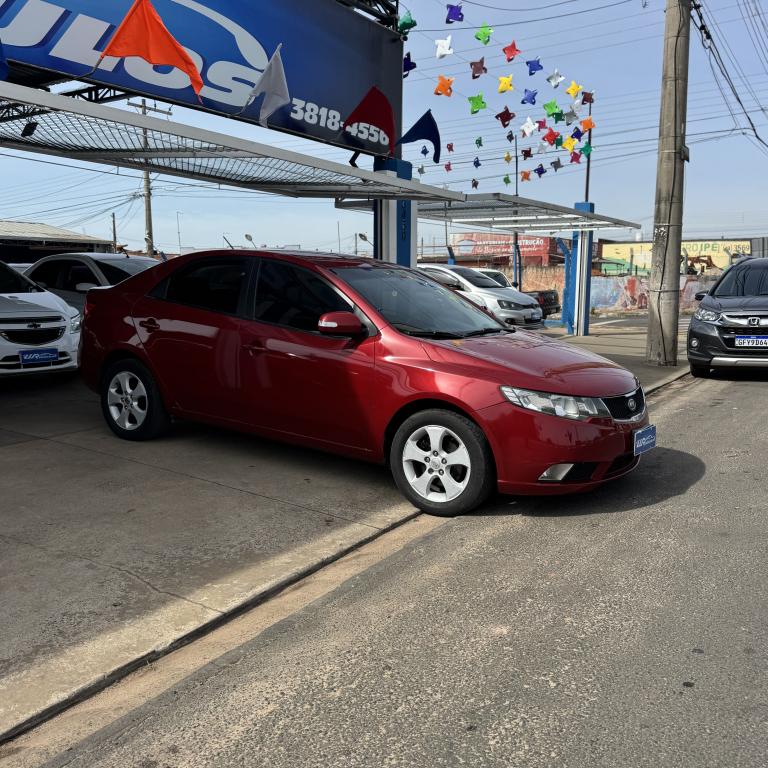 KIA Cerato Sedan - Foto