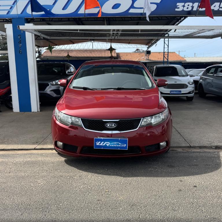 KIA Cerato Sedan - Foto