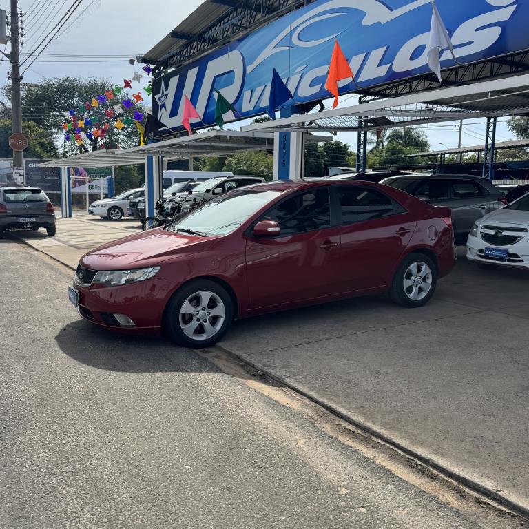 KIA Cerato Sedan - Foto