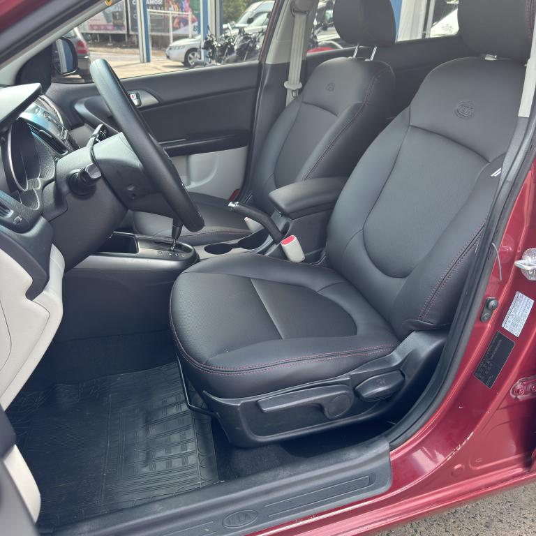 KIA Cerato Sedan - Foto