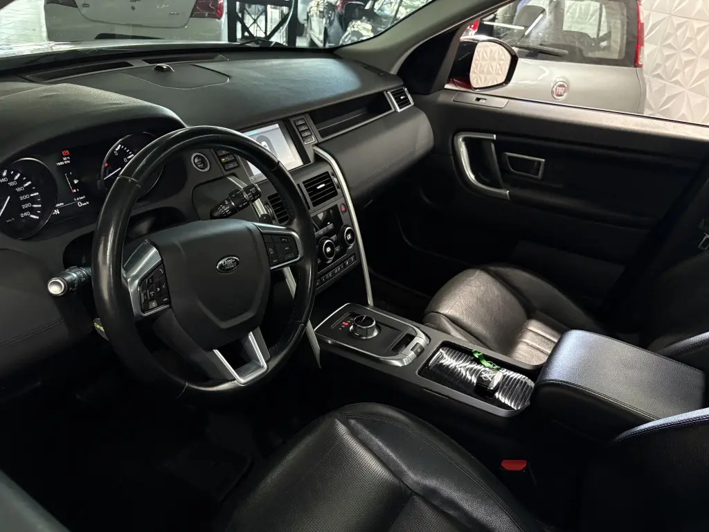 LAND ROVER Discovery Sport - Foto