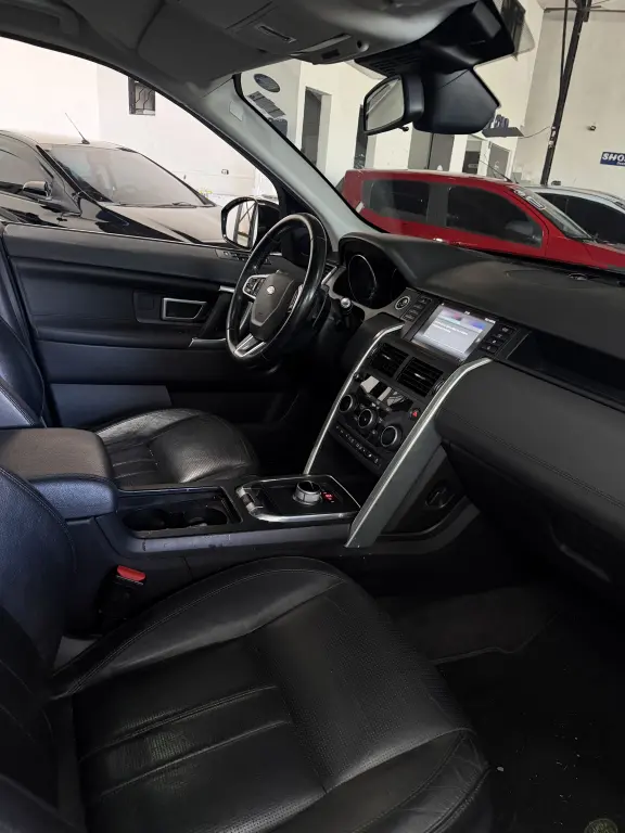 LAND ROVER Discovery Sport - Foto
