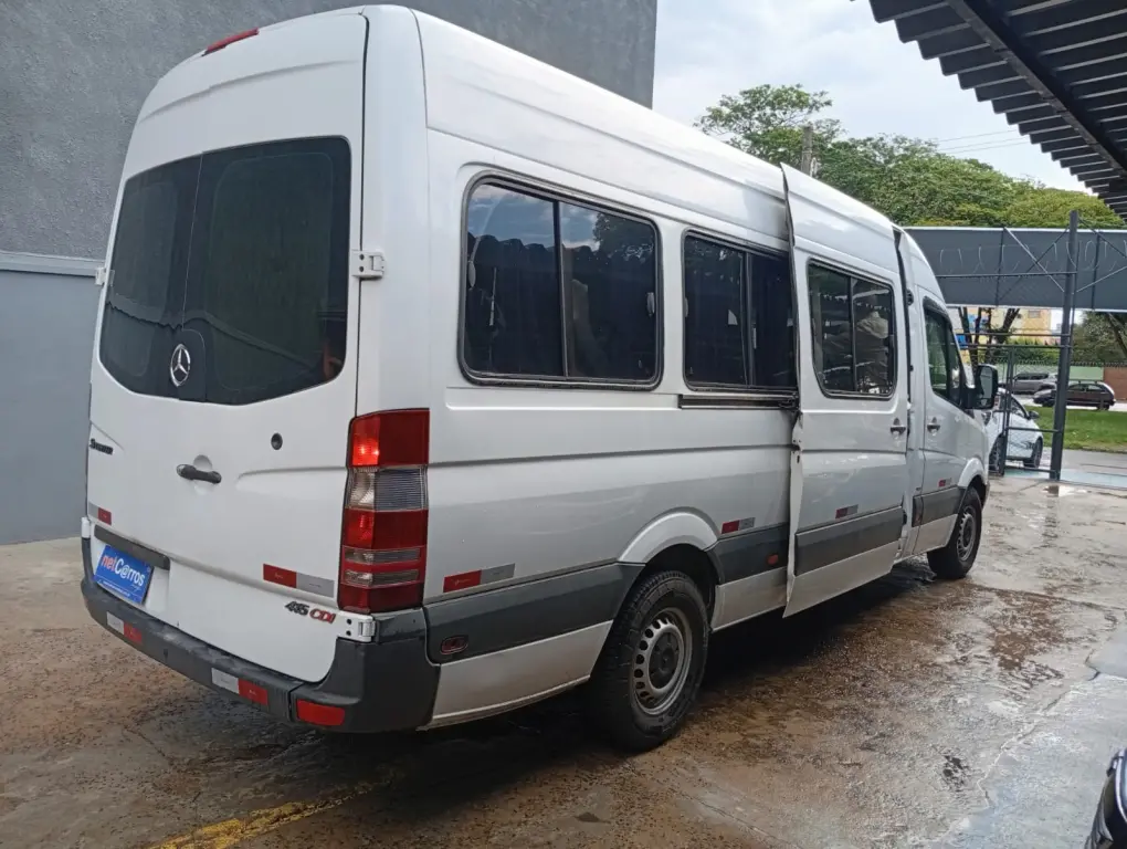 MERCEDES-BENZ 415 CDI - Foto