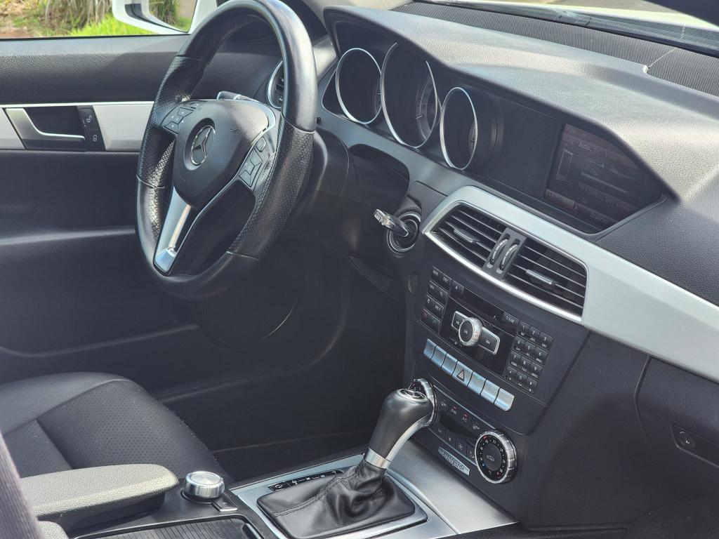 MERCEDES-BENZ C 200 - Foto