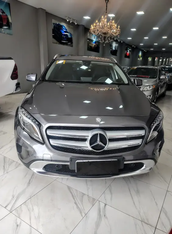 MERCEDES-BENZ GLA 200 - Foto