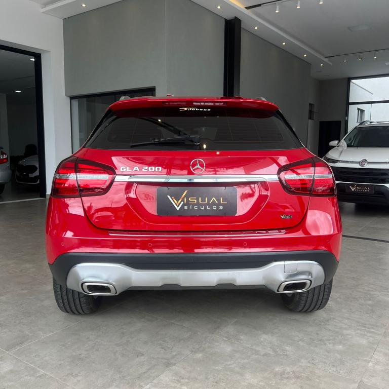 MERCEDES-BENZ GLA 200 - Foto