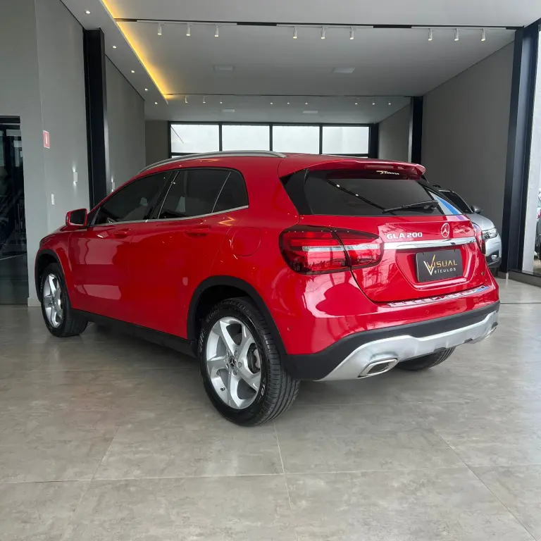 MERCEDES-BENZ GLA 200 - Foto