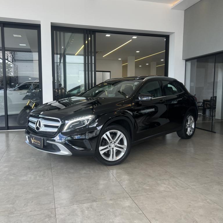 MERCEDES-BENZ GLA 250 - Foto