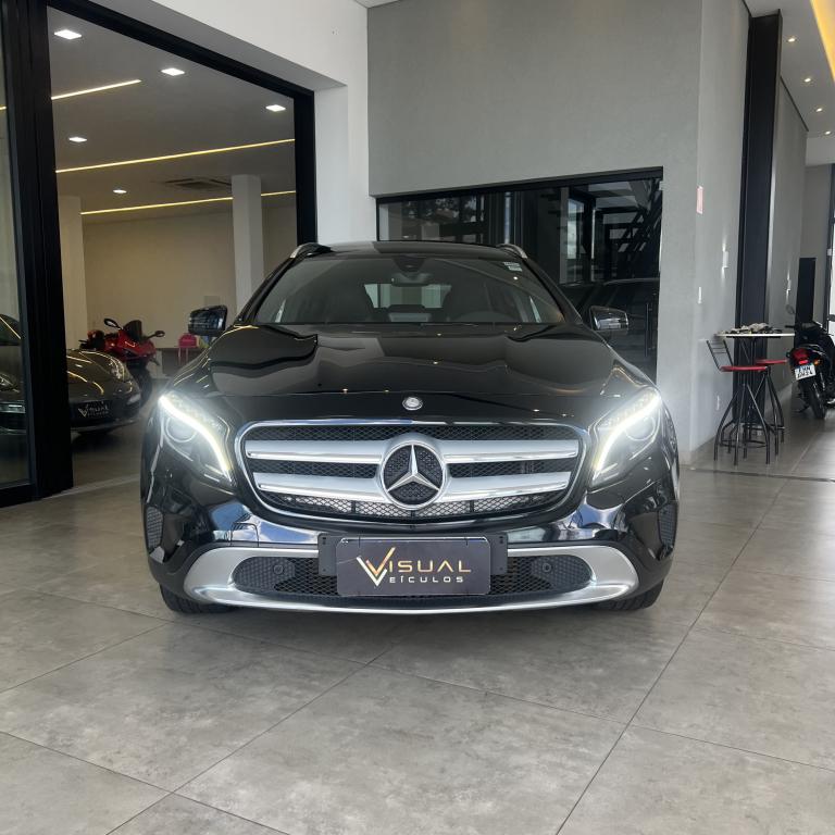 MERCEDES-BENZ GLA 250 - Foto