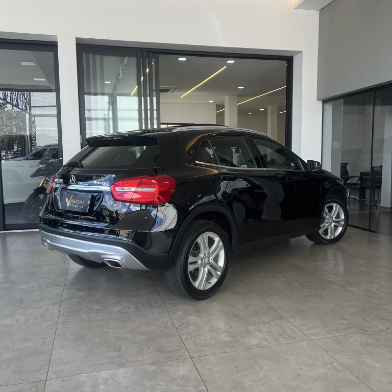 MERCEDES-BENZ GLA 250 - Foto