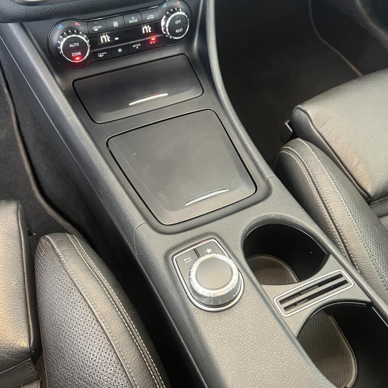 MERCEDES-BENZ GLA 250 - Foto